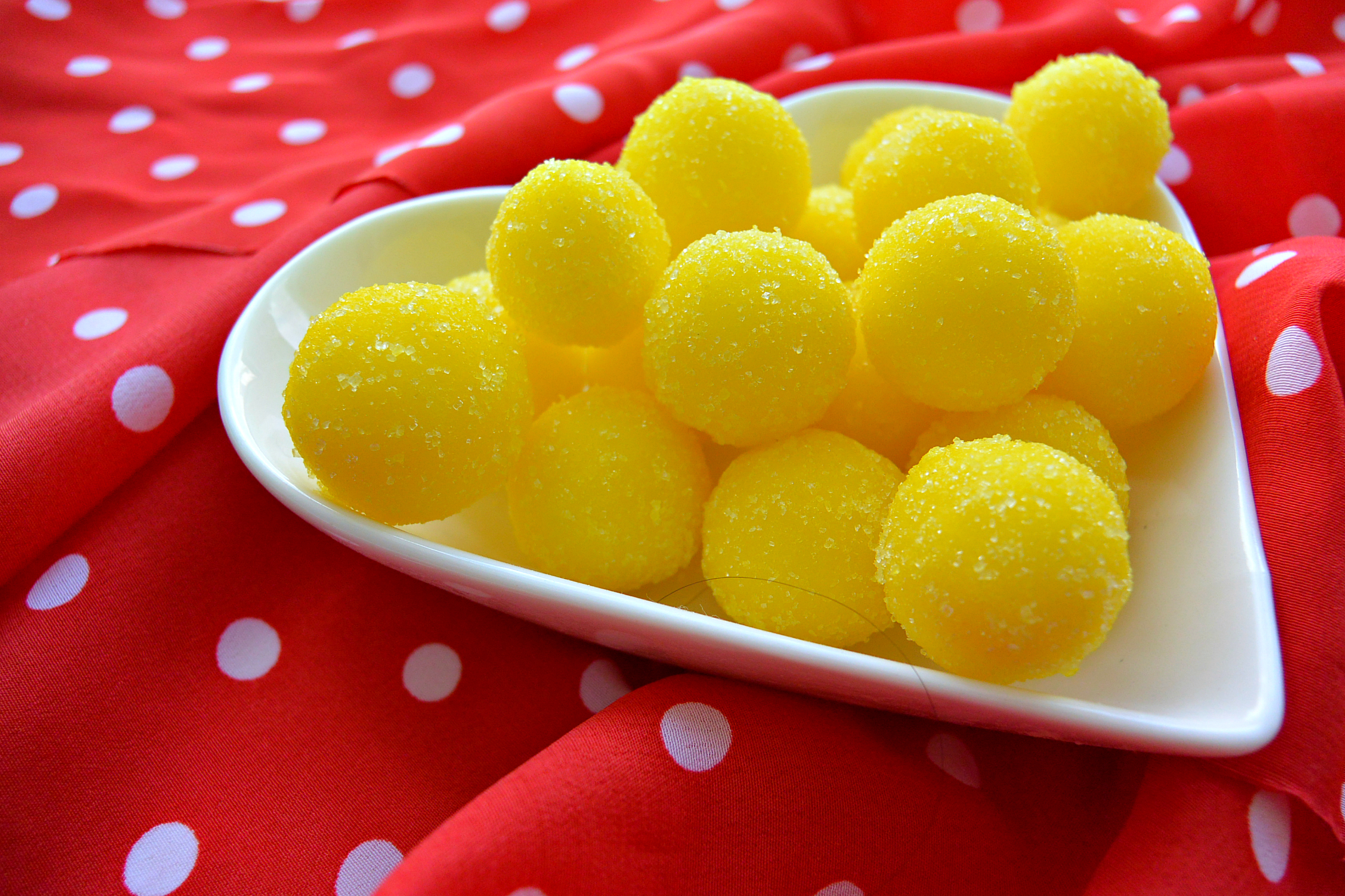 Желтые сладости