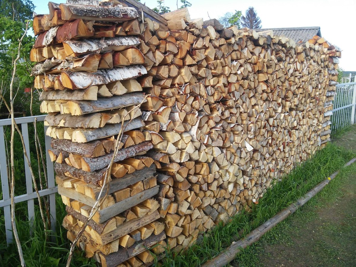 как правильно складывать дрова в поленницу